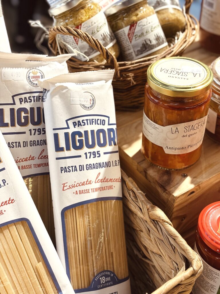 Italian wine degustation at Āgenskalns market